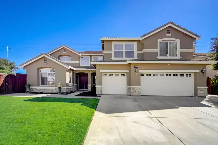 1013 Vineyard DR, Oakley, CA 94561