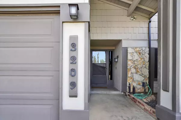 Sacramento, CA 95826,3209 Korovo CT