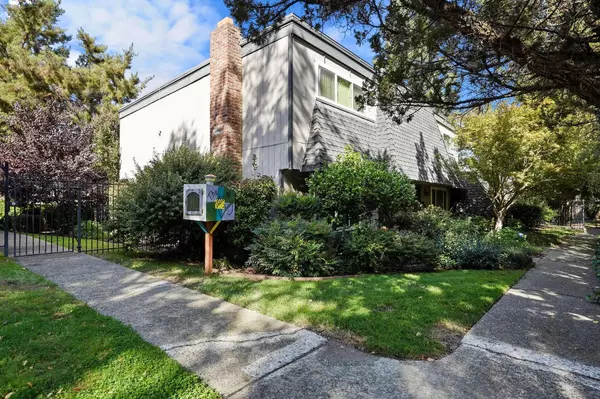 Fair Oaks, CA 95628,7484 Fairway Two AVE