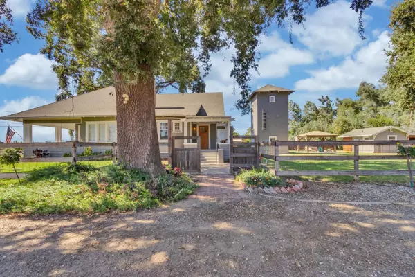 4871 E Harney LN Lodi, CA 95240