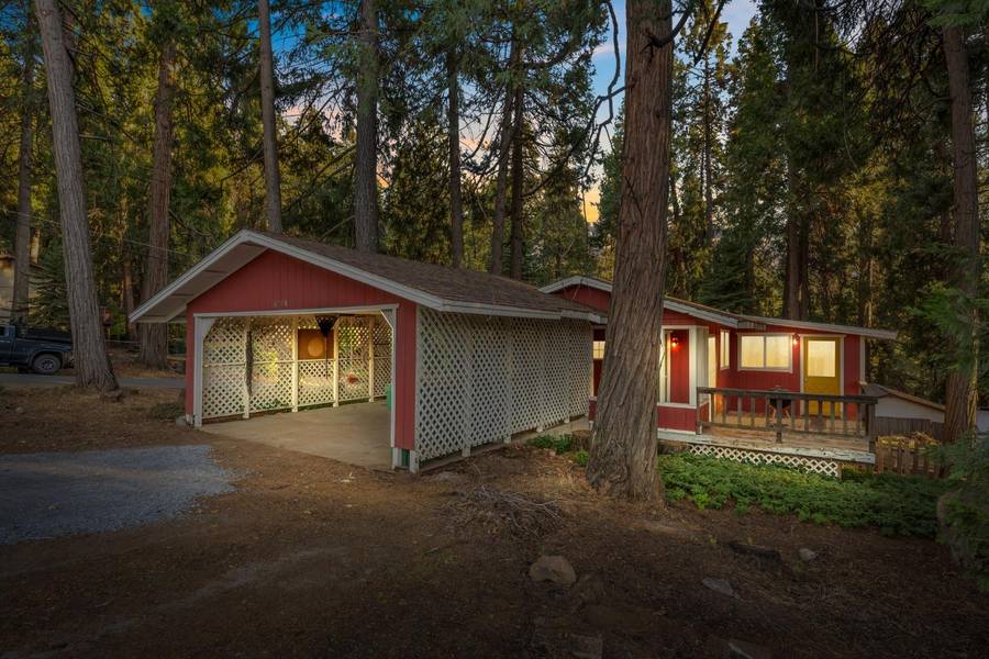 6204 Pine ST, Pollock Pines, CA 95726