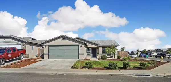 Winton, CA 95388,7406 Toucan CT