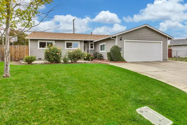 Sacramento, CA 95822,7573 Lemarsh WAY