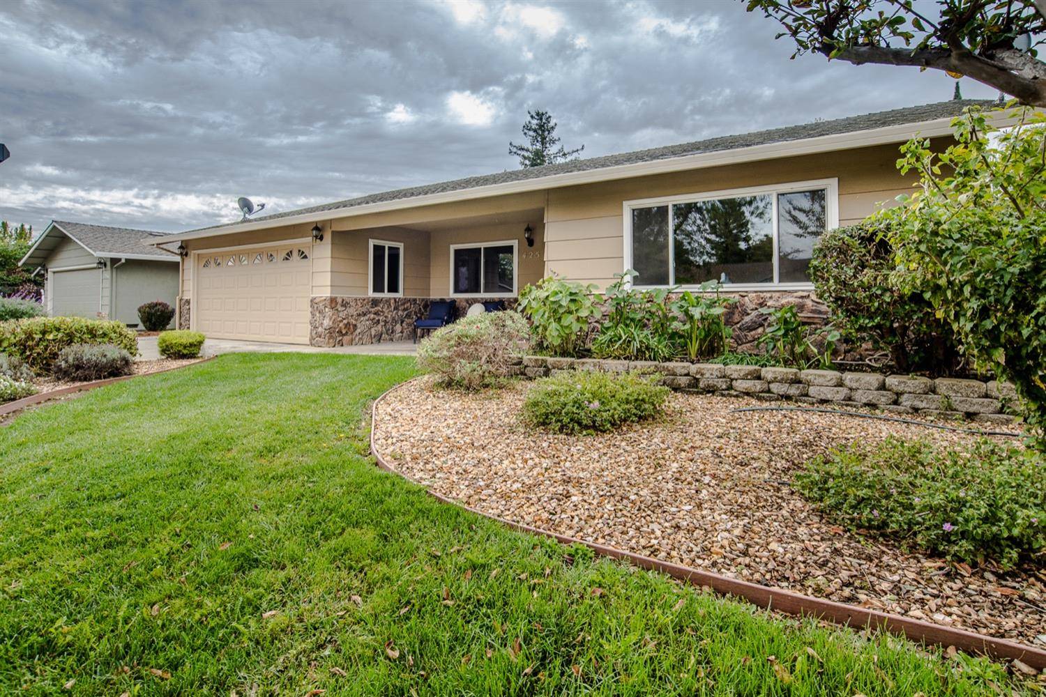 425 Buena Vista WAY, Woodland, CA 95695