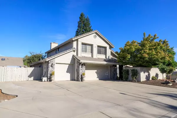 808 River AVE, Oakdale, CA 95361