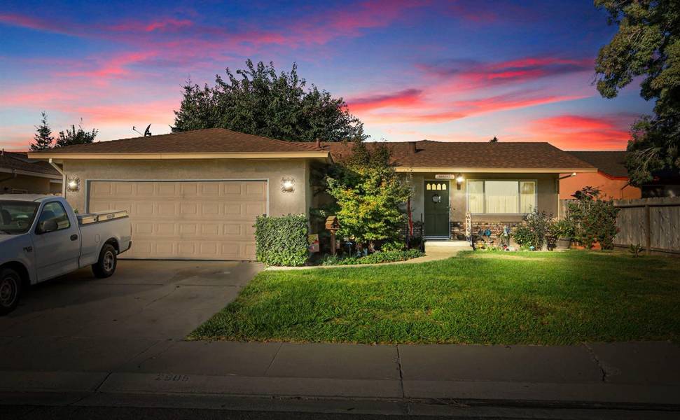 2905 Serramonte ST, Denair, CA 95316