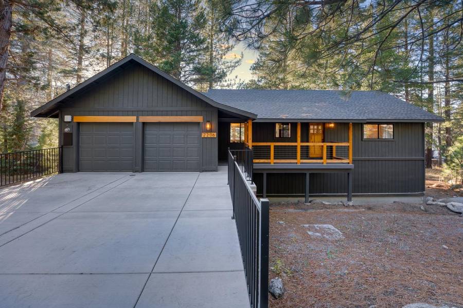 2206 Pinewood DR, South Lake Tahoe, CA 96150