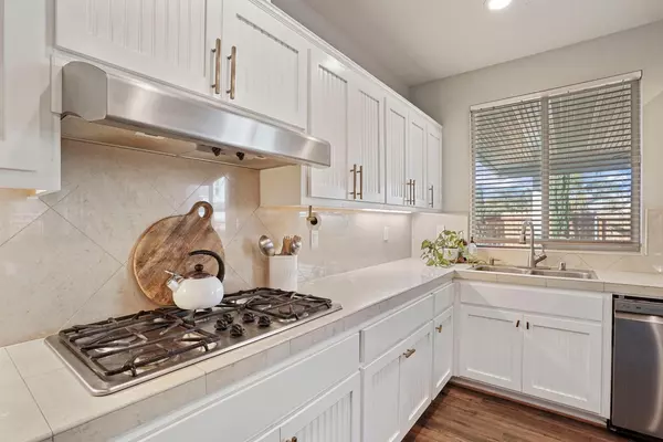Galt, CA 95632,568 Hamstead DR