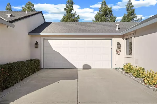 Galt, CA 95632,670 Village DR