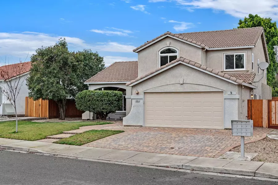 1005 Mabel Josephine CT, Tracy, CA 95377