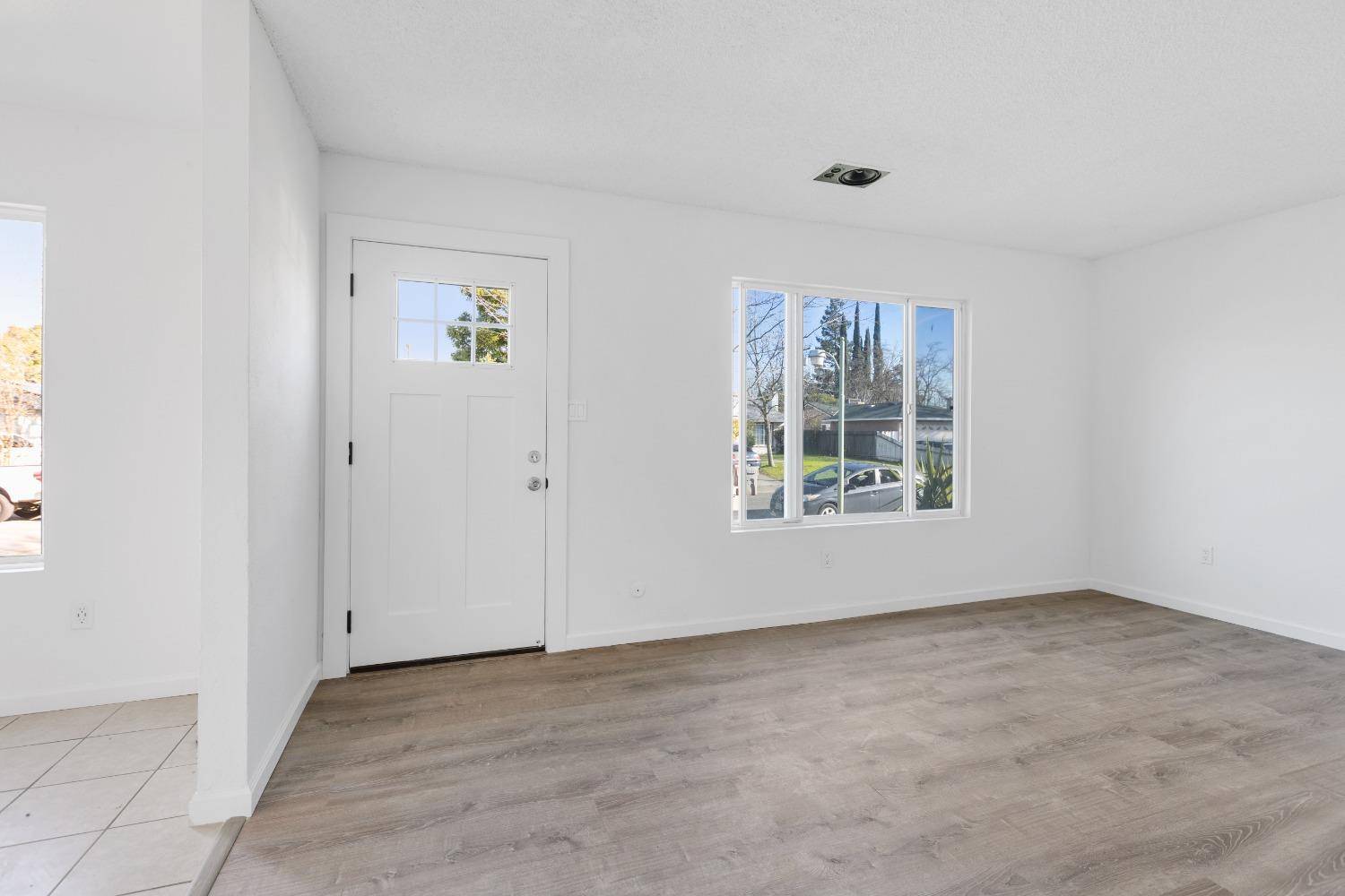 Sacramento, CA 95822,7528 Lemarsh WAY