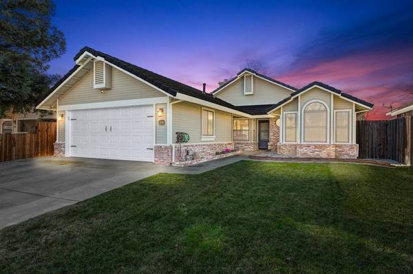 838 Cedar Canyon CIR, Galt, CA 95632