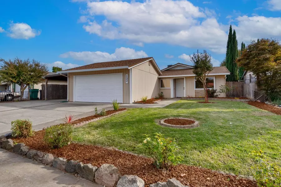 132 Mulberry CIR, Lodi, CA 95240