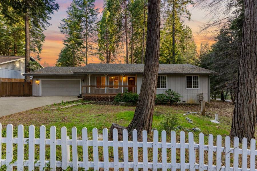 6484 Dobson Way, Pollock Pines, CA 95726