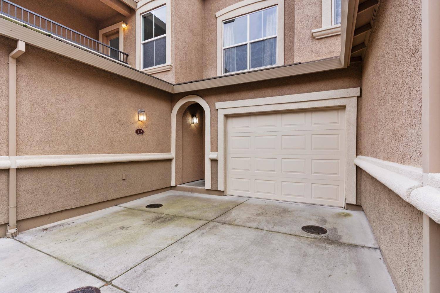 Sacramento, CA 95835,5350 Dunlay DR #712