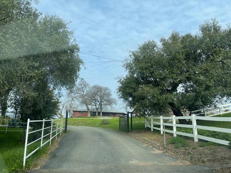 430 Hidden Acres Ln, Newcastle, CA 95658