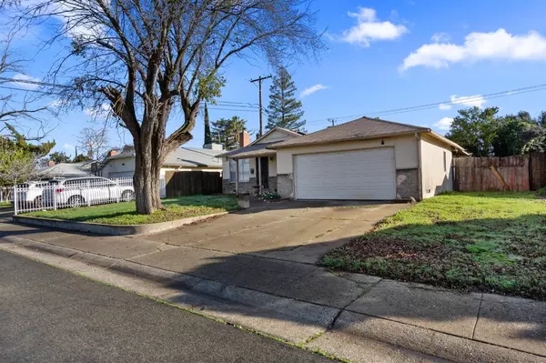 Sacramento, CA 95822,7351 15th ST