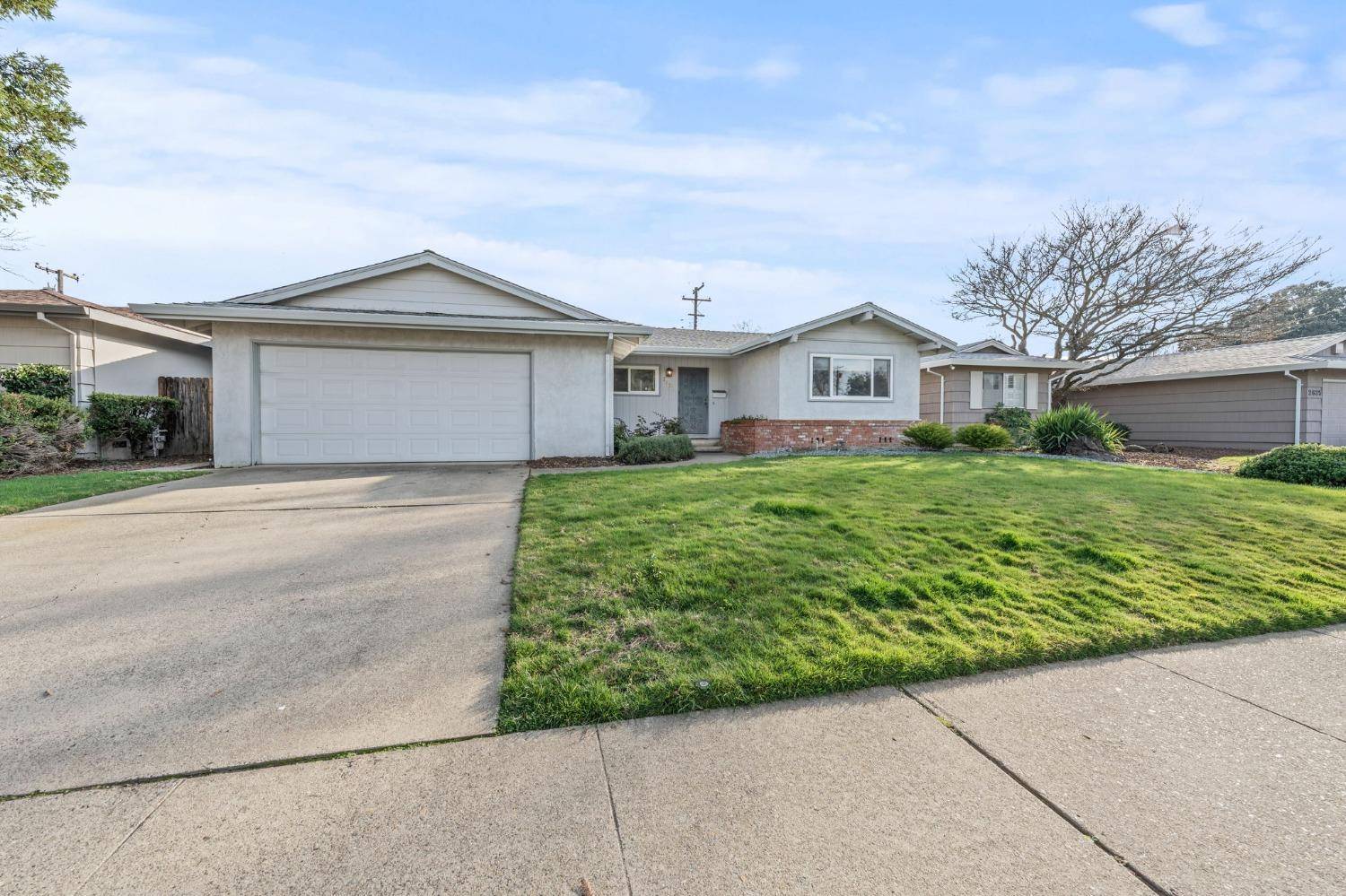 Sacramento, CA 95826,2621 Marquette DR