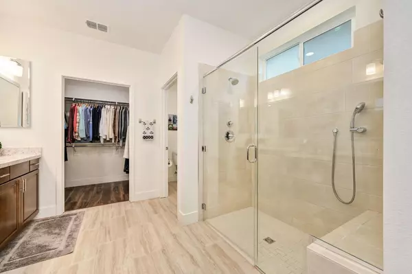 4041 Equator LN Roseville, CA 95747