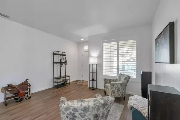 Sacramento, CA 95834,3401 Loggerhead WAY