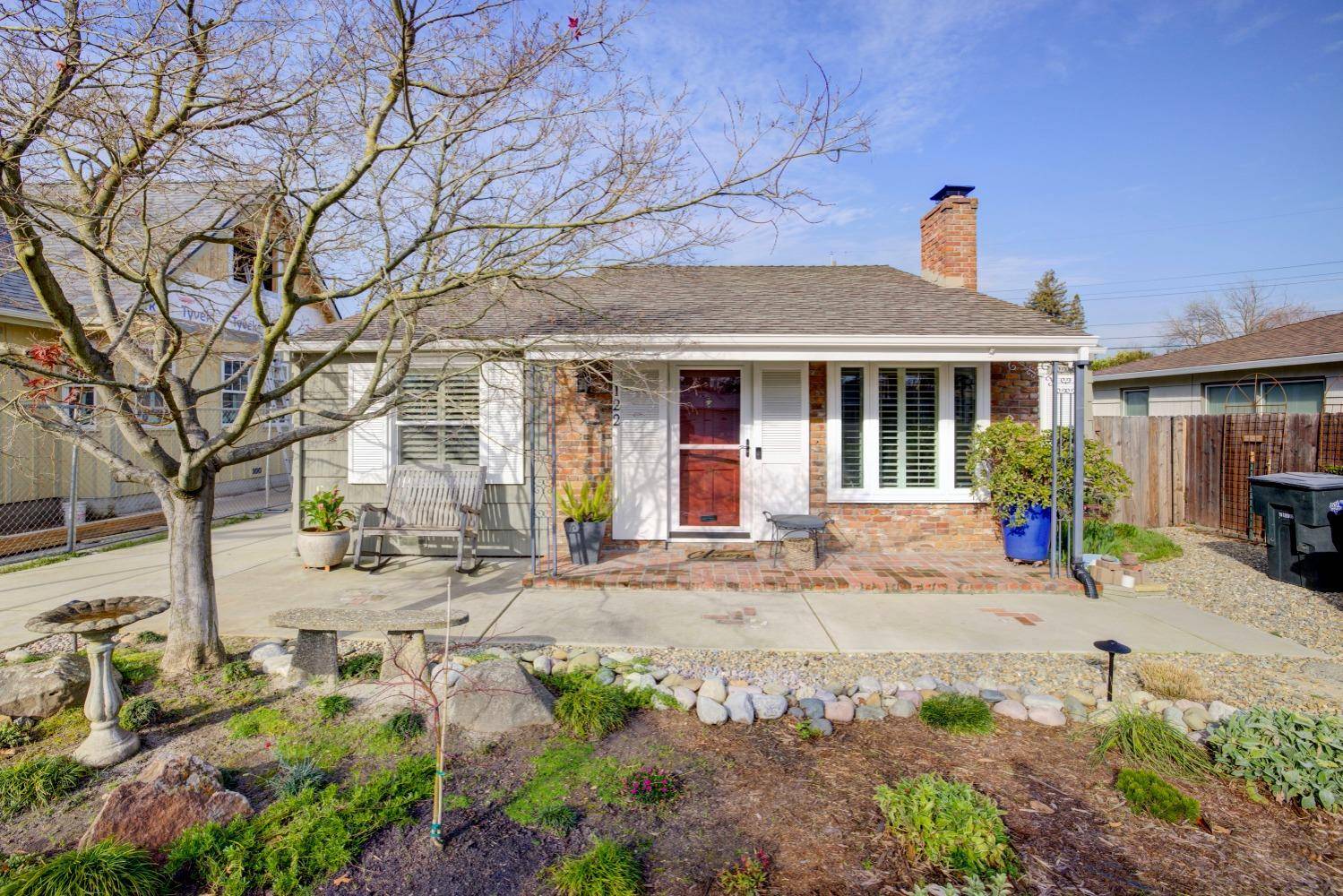 122 43rd ST, Sacramento, CA 95819