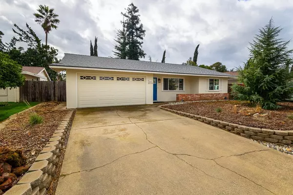 Sacramento, CA 95826,8974 La Riviera DR