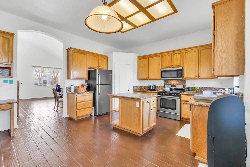 Sacramento, CA 95829,7948 Montevina DR