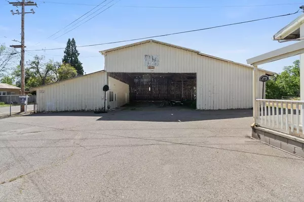 Ione, CA 95640,217 W Jackson ST