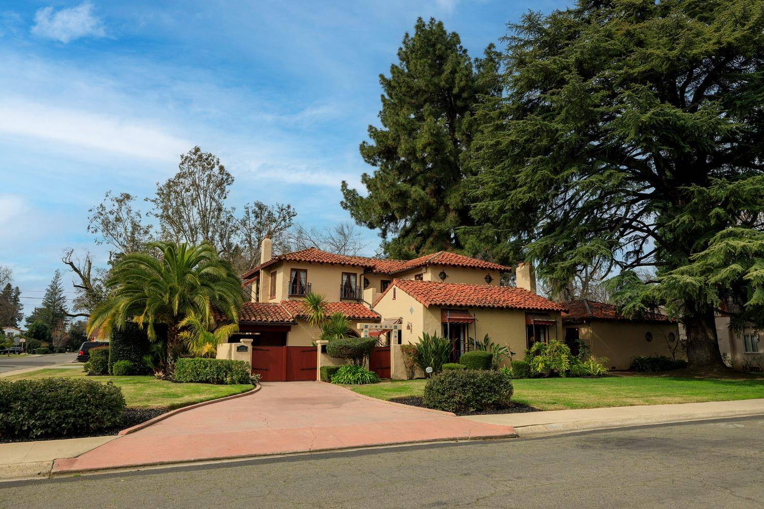 Modesto, CA 95350,1001 Magnolia AVE