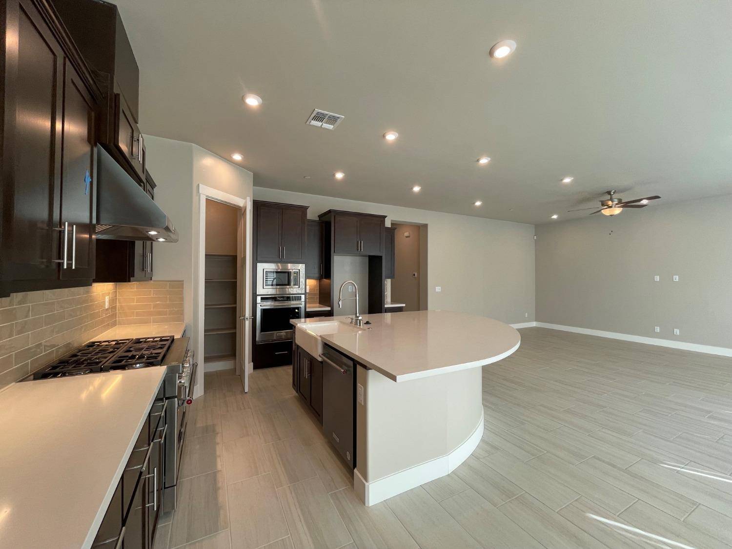 Fair Oaks, CA 95628,5900 High Hill CT
