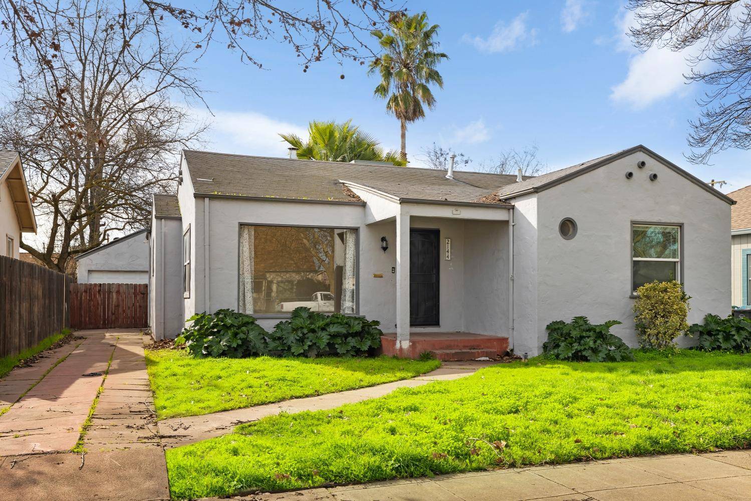 2144 W Rose ST, Stockton, CA 95203