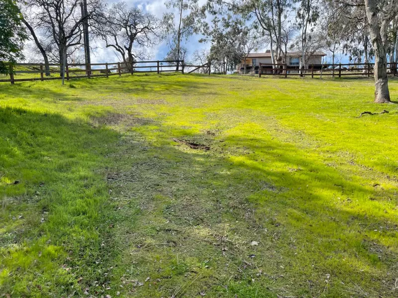 13626 Canada ST, La Grange, CA 95329