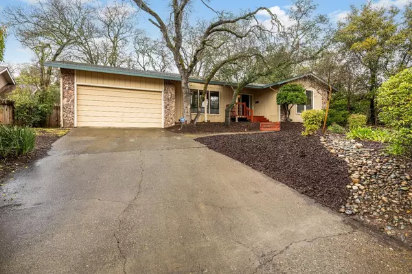 El Dorado Hills, CA 95762,3172 Stanford LN