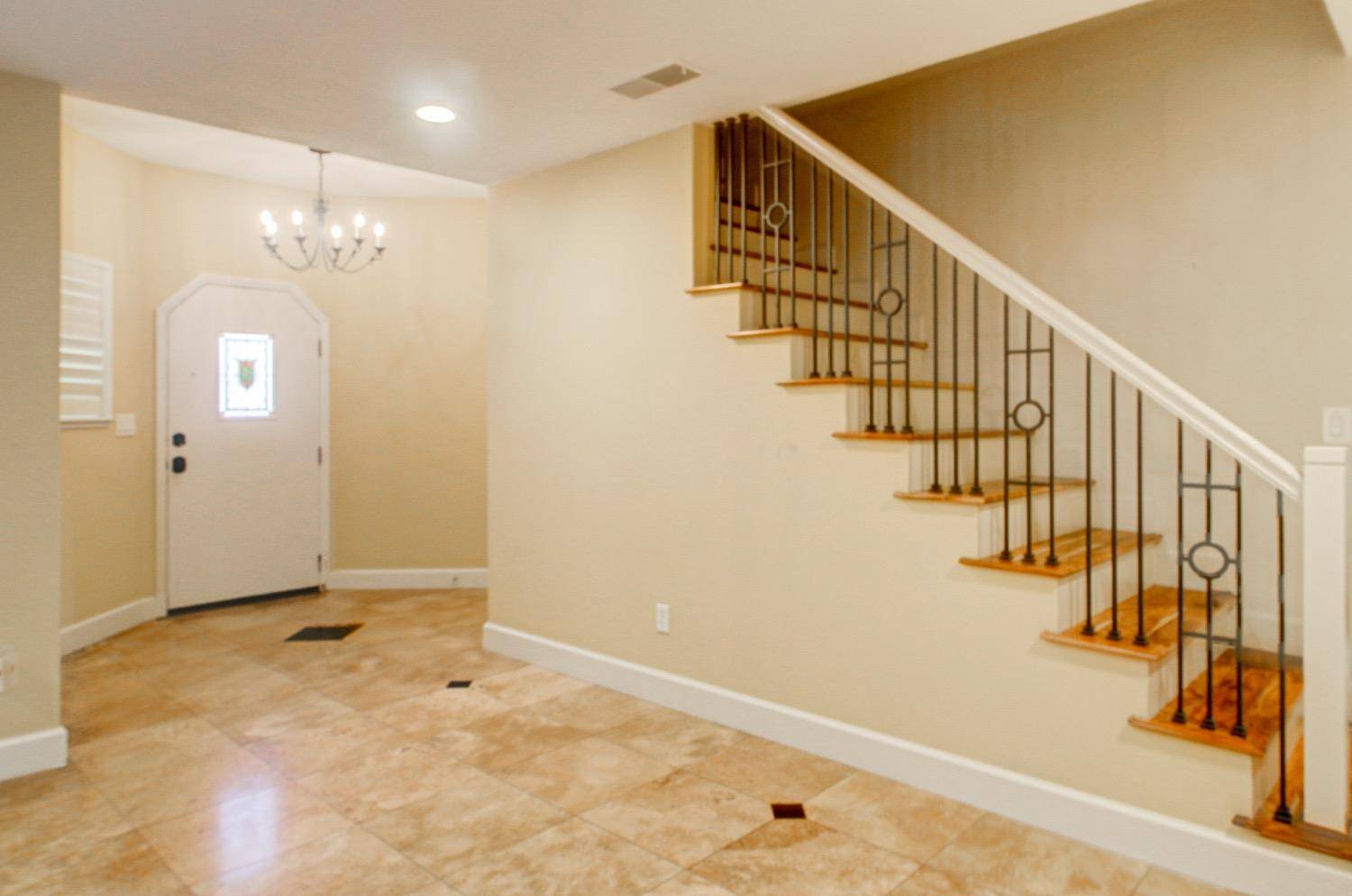 Modesto, CA 95356,2712 Stuyvesant CIR