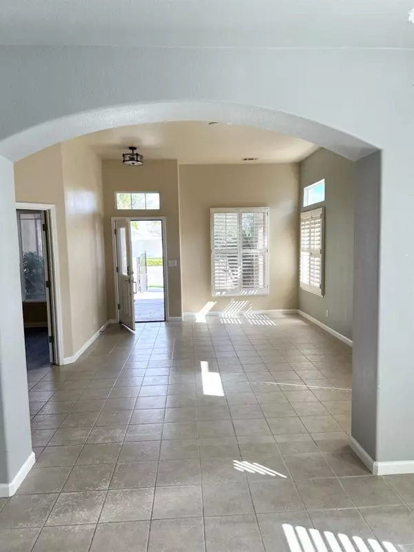 Hughson, CA 95326,1717 Charles ST