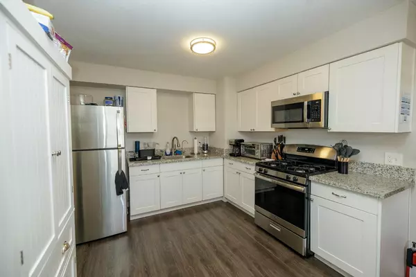 Modesto, CA 95357,5200 ESTATES DR