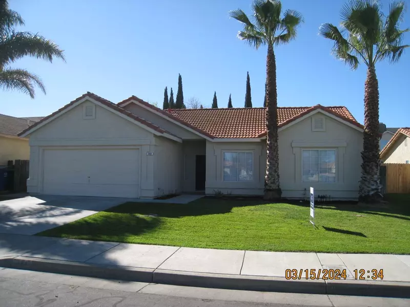 493 Driftwood AVE, Los Banos, CA 93635