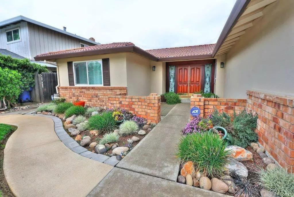 Sacramento, CA 95826,8355 Mediterranean WAY