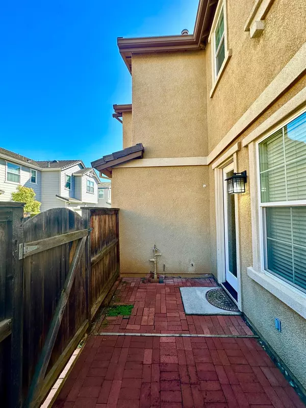 Lincoln, CA 95648,24 Crystalwood CIR