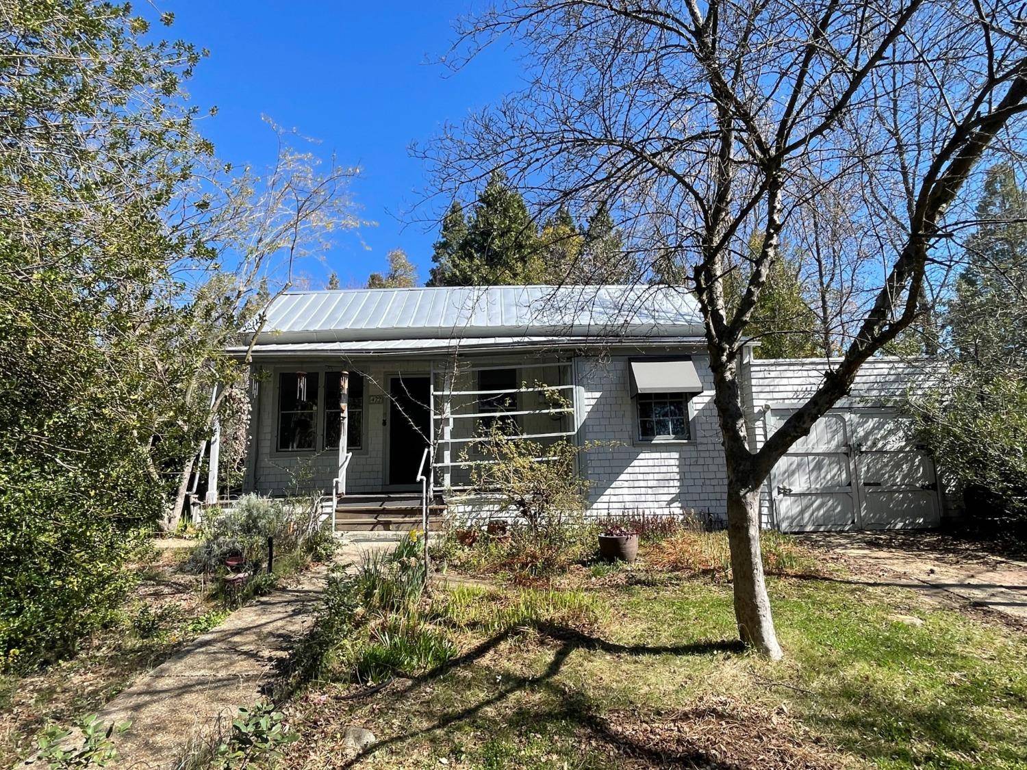 422 Dalton ST, Grass Valley, CA 95945