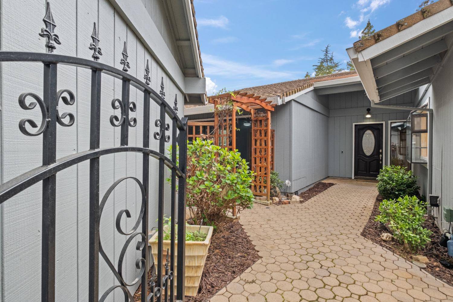 Cameron Park, CA 95682,3274 Topaz LN