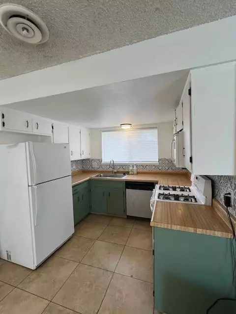 Atwater, CA 95301,3342 Dakota ST