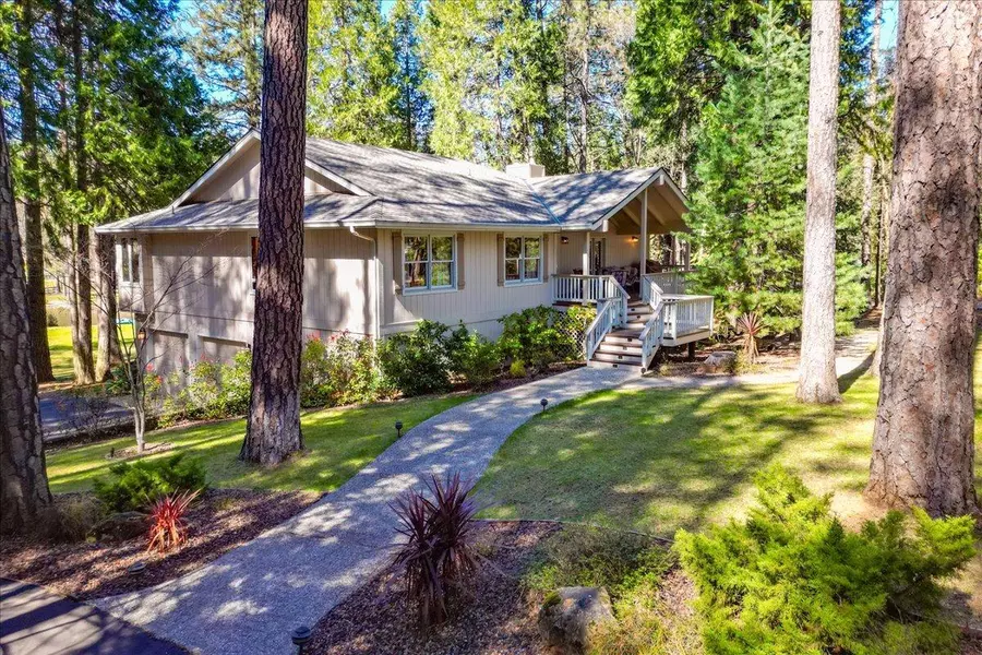 11580 Mirror Lake Court, Grass Valley, CA 95945