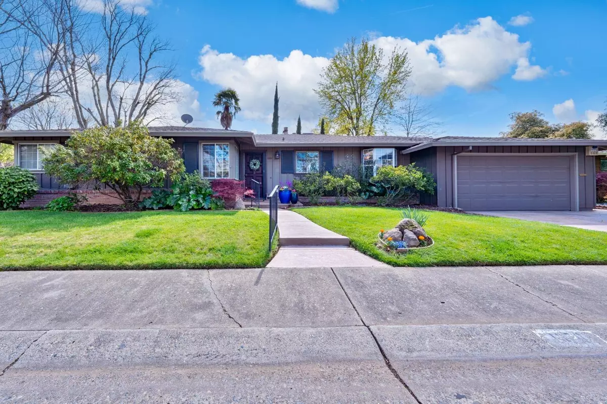 Sacramento, CA 95822,1370 Grant LN