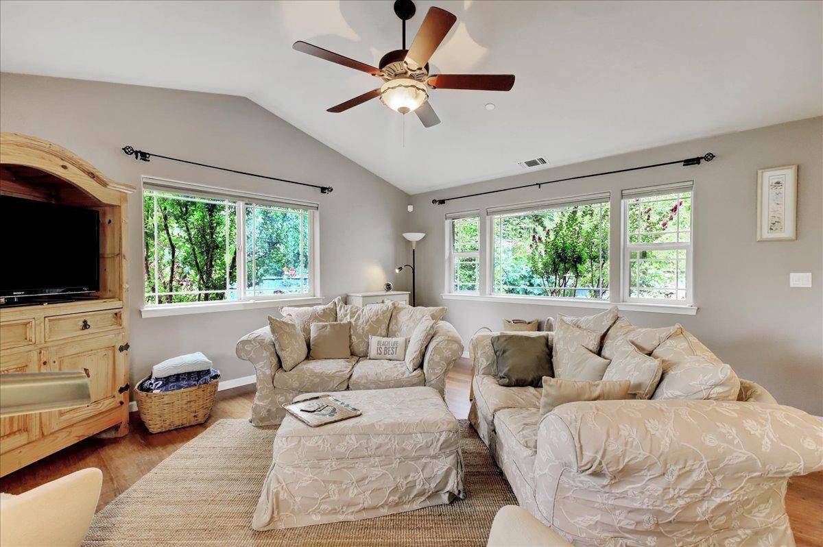 Grass Valley, CA 95945,351 Glenwood Pines CT