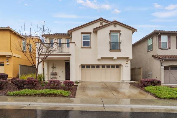 2129 Capri DR, Roseville, CA 95661