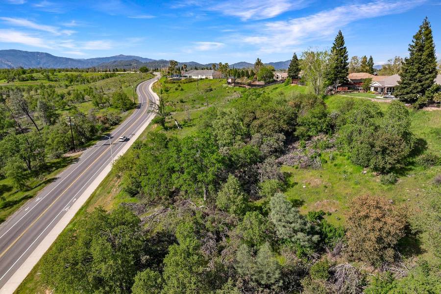 166 Quartz Hill RD, Redding, CA 96003