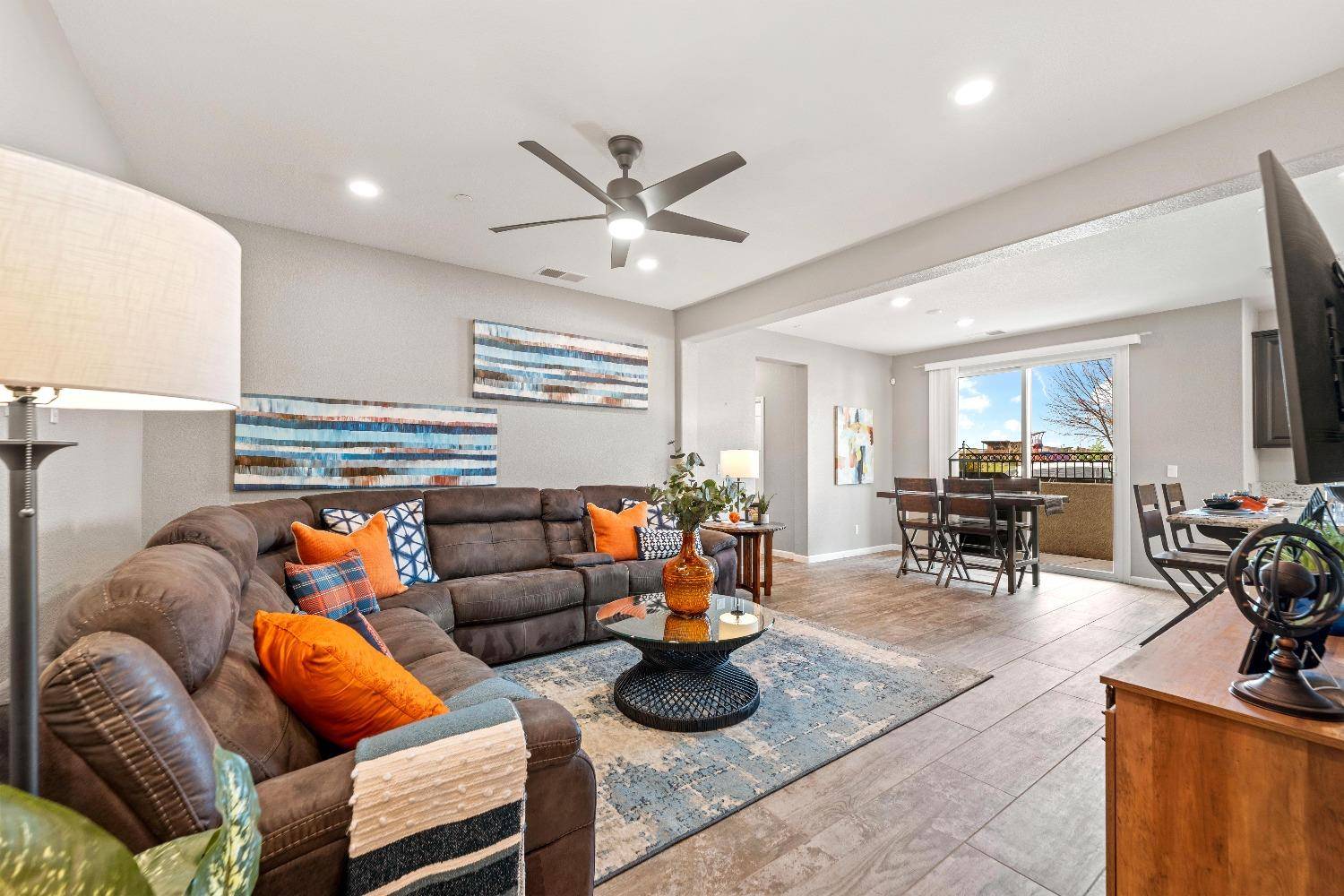 Roseville, CA 95747,1001 Dennington PL