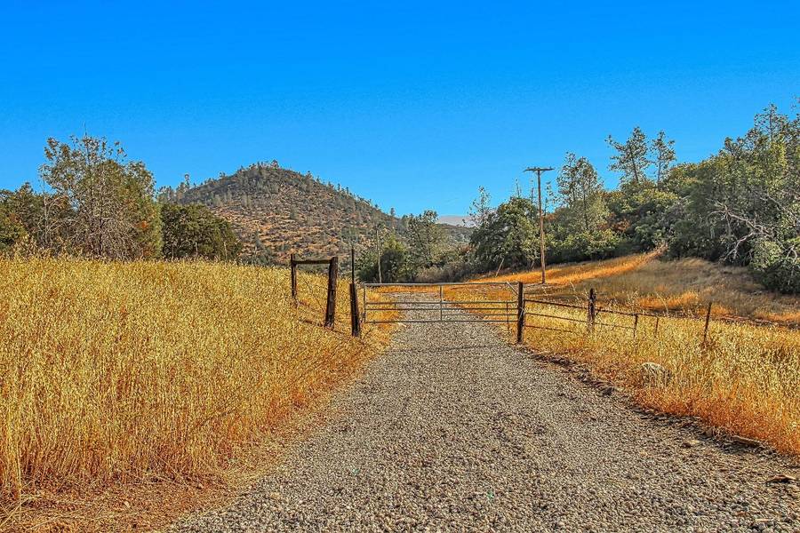 9955 Highway 49, Coulterville, CA 95311