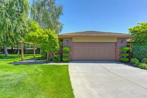 2367 Hyde Park CIR, Lodi, CA 95242